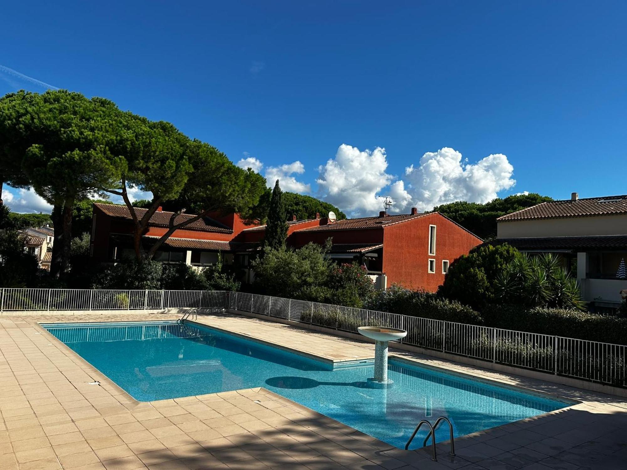 Frejus - Appartement 4 Personnes - Piscine Eksteriør bilde